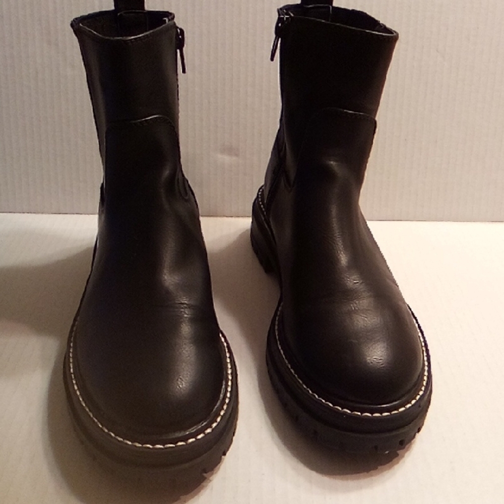 Time and Tru Black Platform Ankle Booties with Contrast Stitching